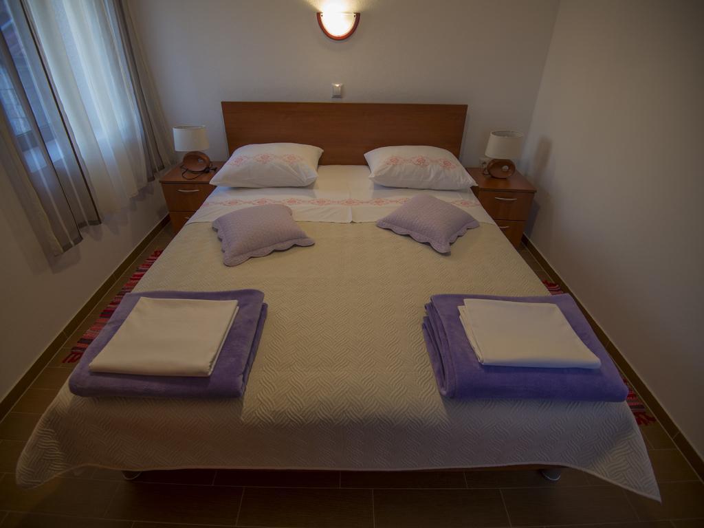 Apartments Punta Starigrad Paklenica Exterior foto